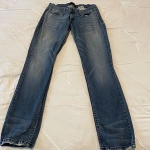Levis Distressed Jeans
